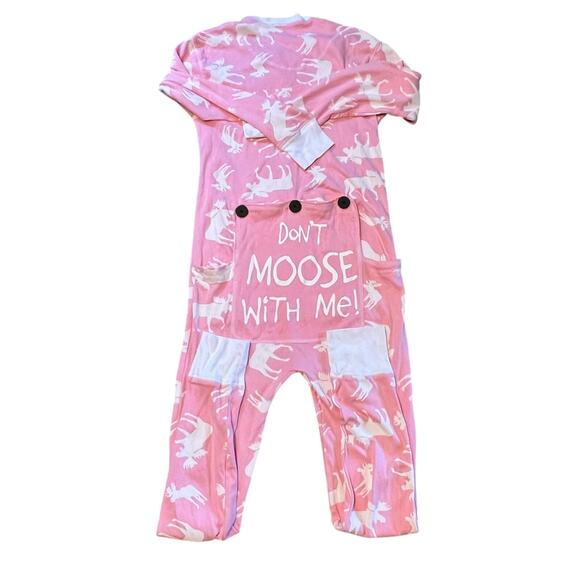 Lazy One Classic Moose Adult Pink One Piece Flapjack. Women's Size Medium - Picture 3 of 8